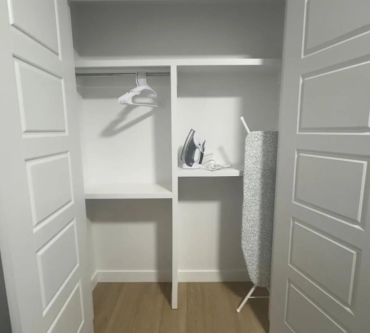Luxe Stay With A Designer Touch Calgary 0*,
